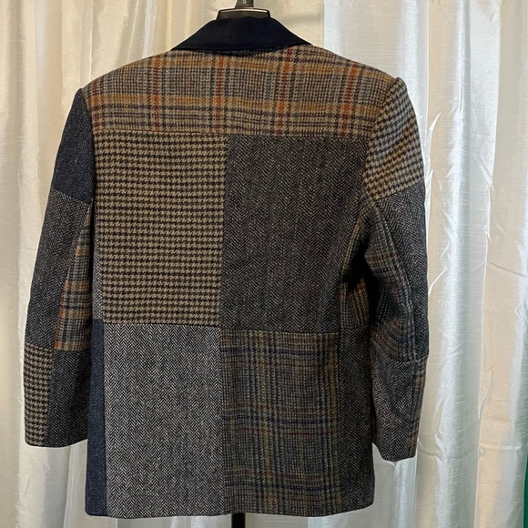 Vintage International Scene wool blazer, size small, herringbone and plaid - Picture 6 of 16
